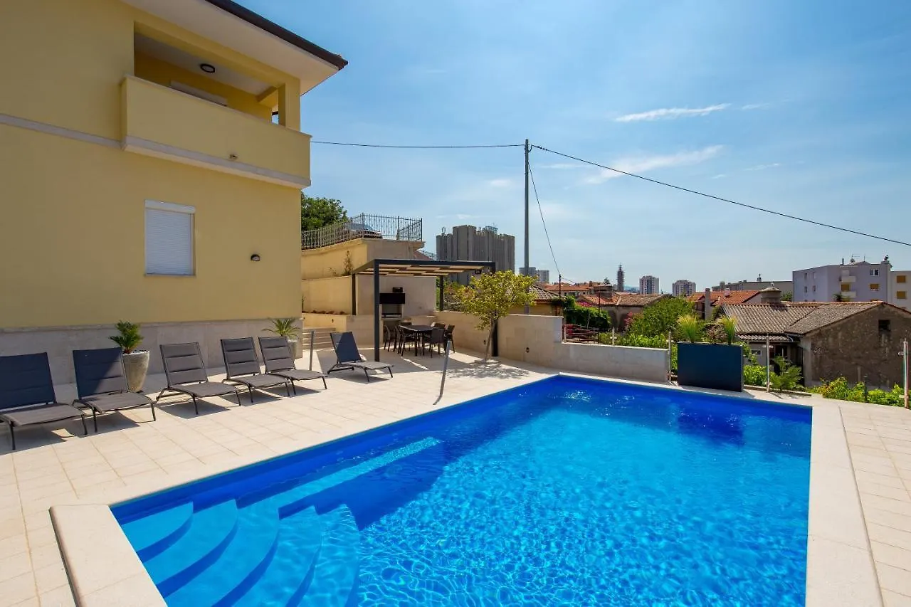 Apartment Apartmants Belvedere Rijeka Croatia